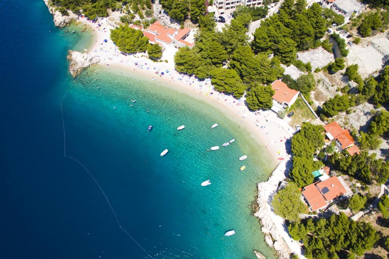 Apartments And Rooms With Parking Space Brela, Makarska - 6895 Εξωτερικό φωτογραφία