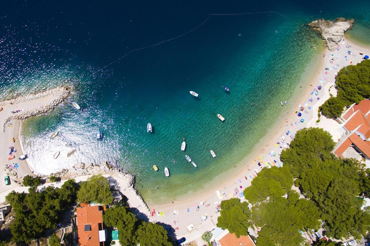 Apartments And Rooms With Parking Space Brela, Makarska - 6895 Εξωτερικό φωτογραφία