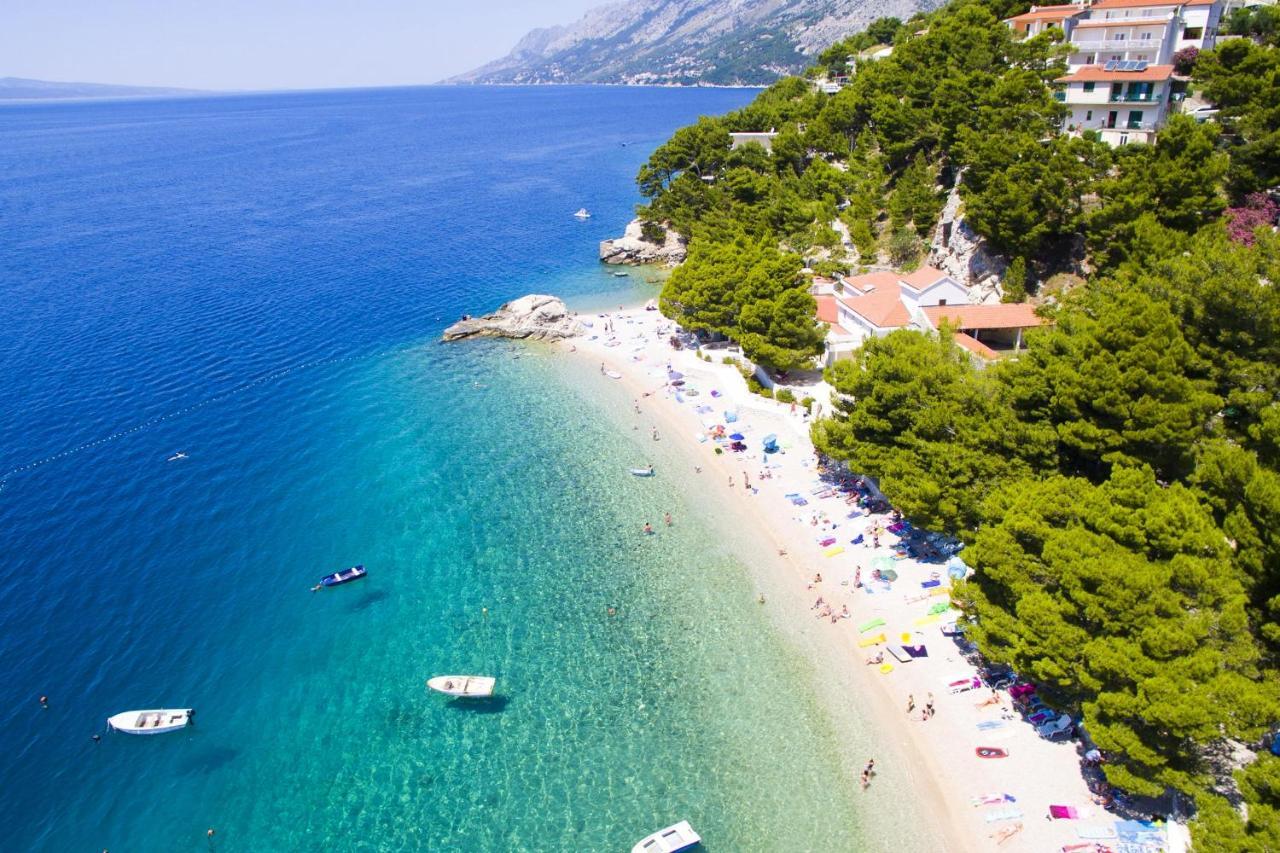 Apartments And Rooms With Parking Space Brela, Makarska - 6895 Εξωτερικό φωτογραφία
