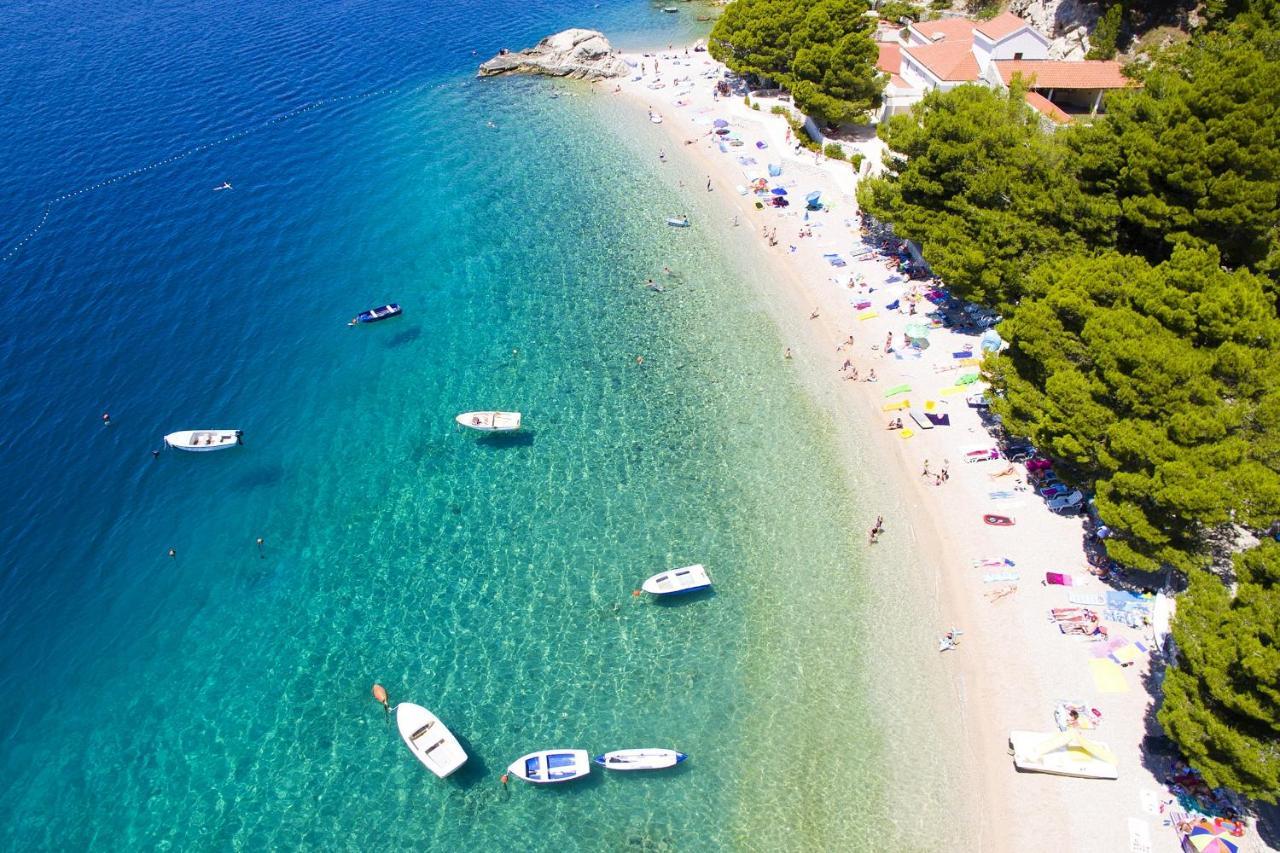 Apartments And Rooms With Parking Space Brela, Makarska - 6895 Εξωτερικό φωτογραφία