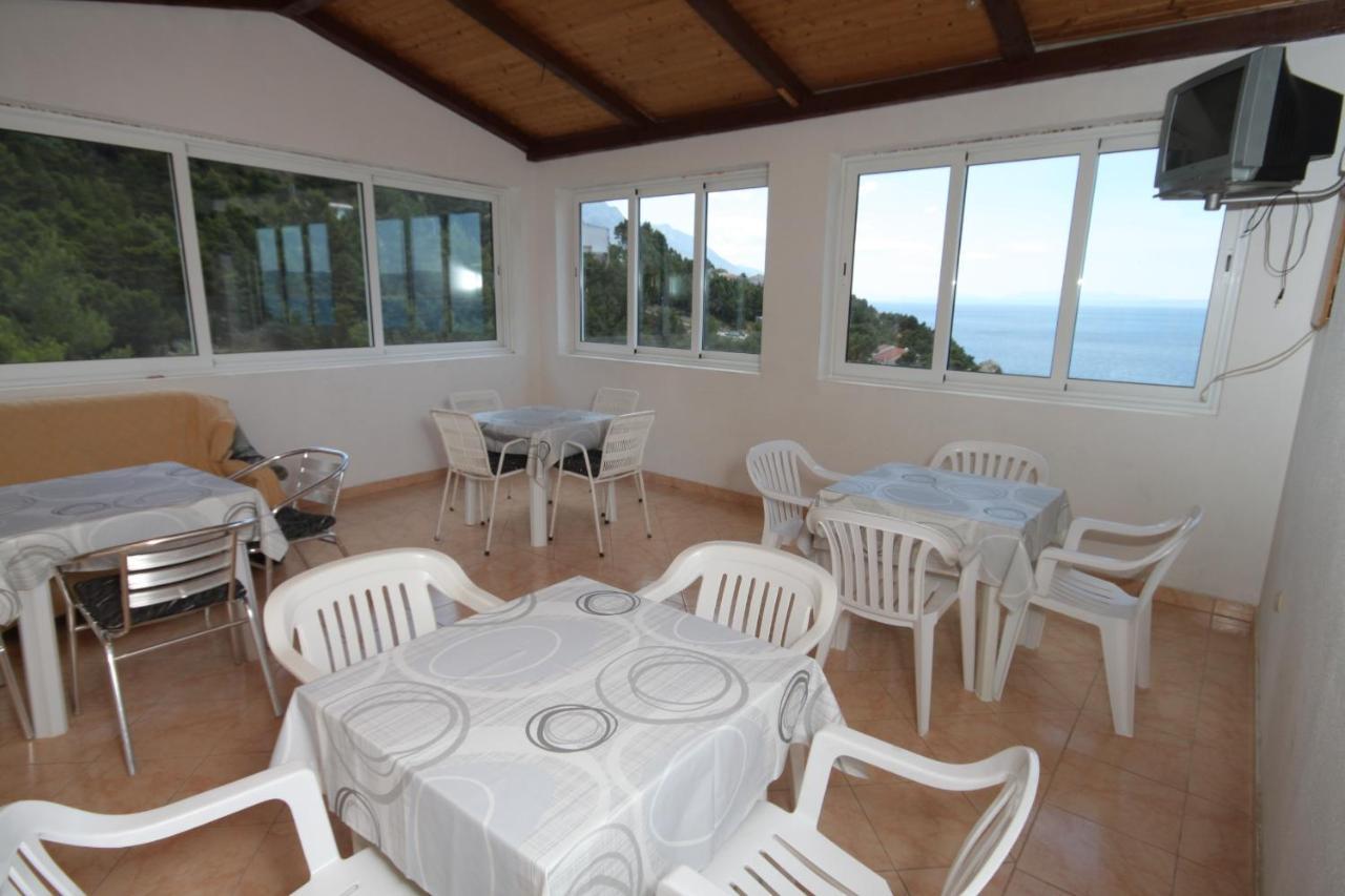 Apartments And Rooms With Parking Space Brela, Makarska - 6895 Εξωτερικό φωτογραφία