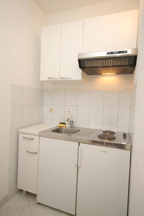 Apartments And Rooms With Parking Space Brela, Makarska - 6895 Εξωτερικό φωτογραφία